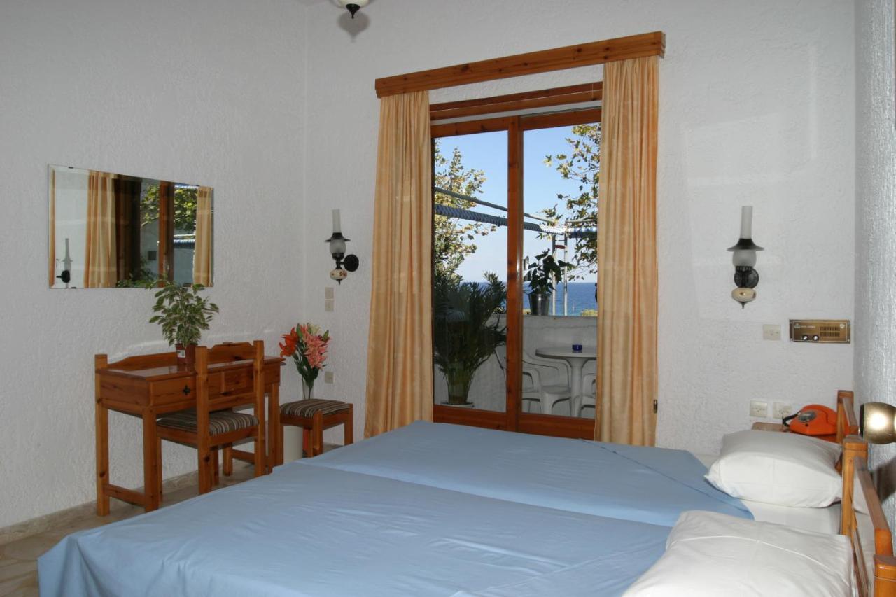 Kedros Hotel Samos Island エクステリア 写真