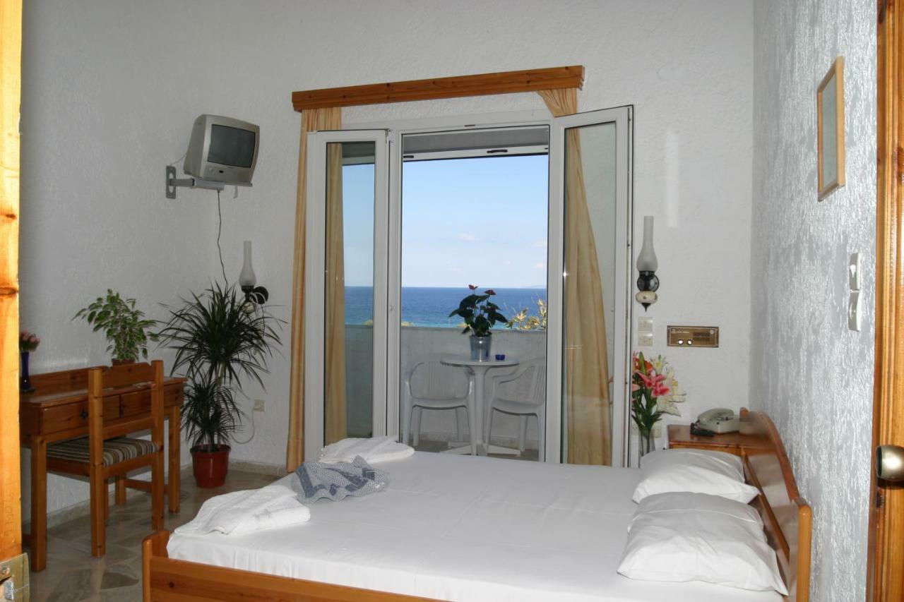 Kedros Hotel Samos Island エクステリア 写真